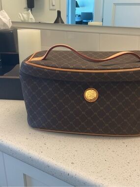 Rioni Cosmetic Bag (Authentic) Made in Italy, including Authenticity Card